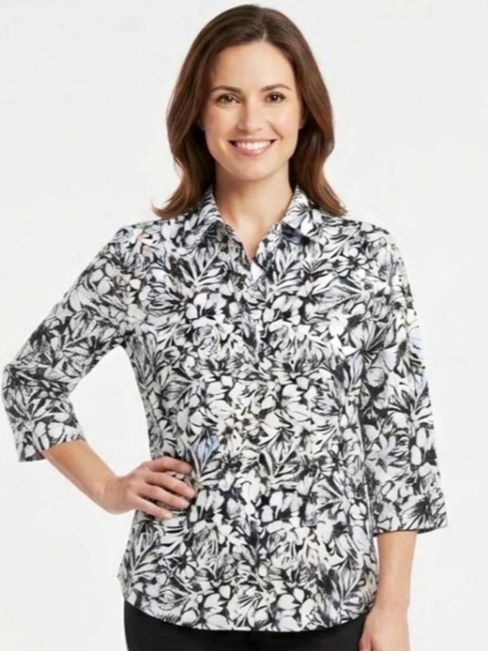 Chico's Floral Blouse in White & Black NO IRON  Size Med